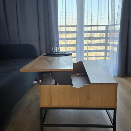 Zurawia 1- Pietro 2 아파트