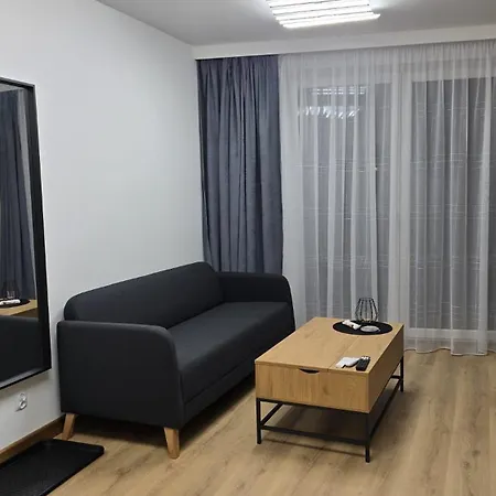 Zurawia 1- Pietro 2 *