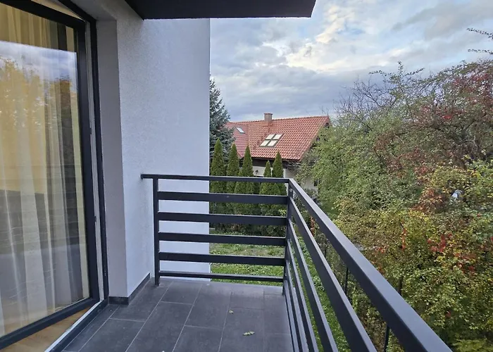 Zurawia 1- Pietro 2 *