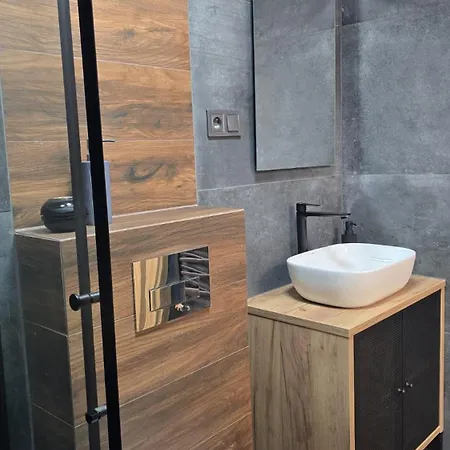 Zurawia 1- Pietro 2 דירה *