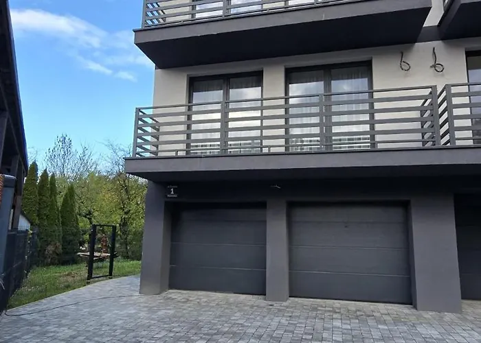 Appartement Zurawia 1- Pietro 2 *